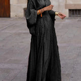 Vestido Largo Fluido con Estampado Geométrico – Elegancia Atemporal