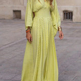 Vestido Largo Fluido con Estampado Geométrico – Elegancia Atemporal