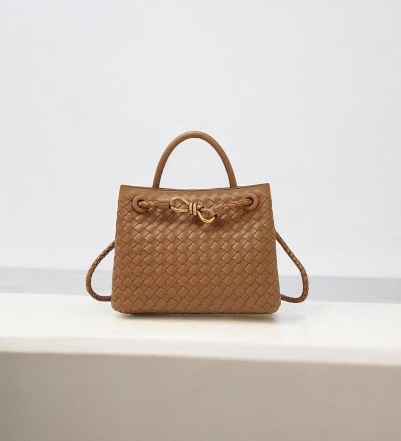 Aurora Bolso de Cuero Trenzado – Cierre Dorado