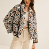 Chaqueta acolchada boho con estampado geométrico elegante