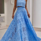 Conjunto veraniego de dos piezas con top bordado y falda maxi