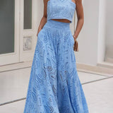 Conjunto veraniego de dos piezas con top bordado y falda maxi