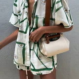 Conjunto veraniego de dos piezas con camisa y shorts estampados
