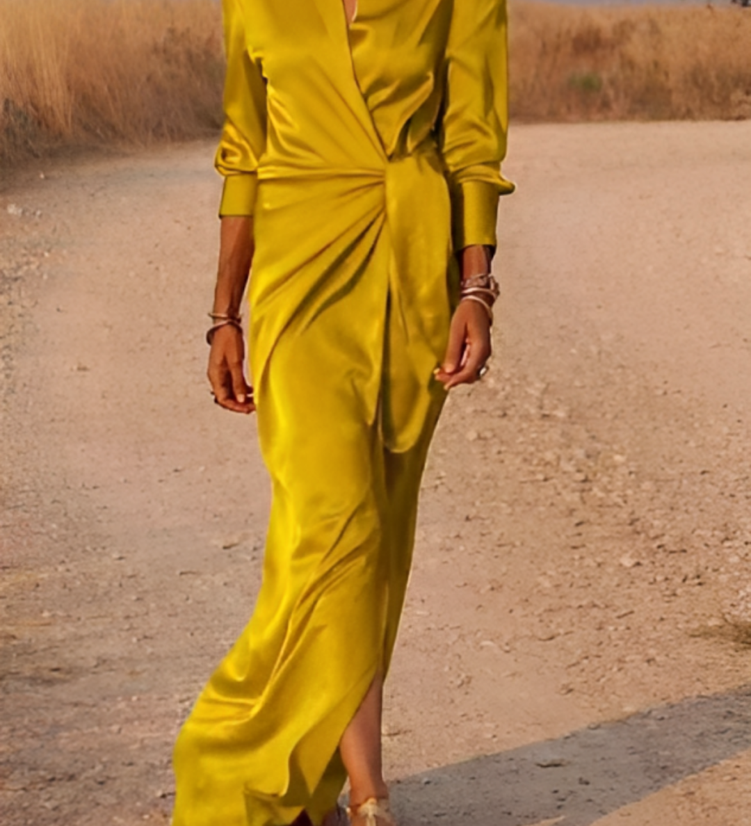 Vestido Largo con Drapeado Elegante – Estilo Sofisticado con Abertura