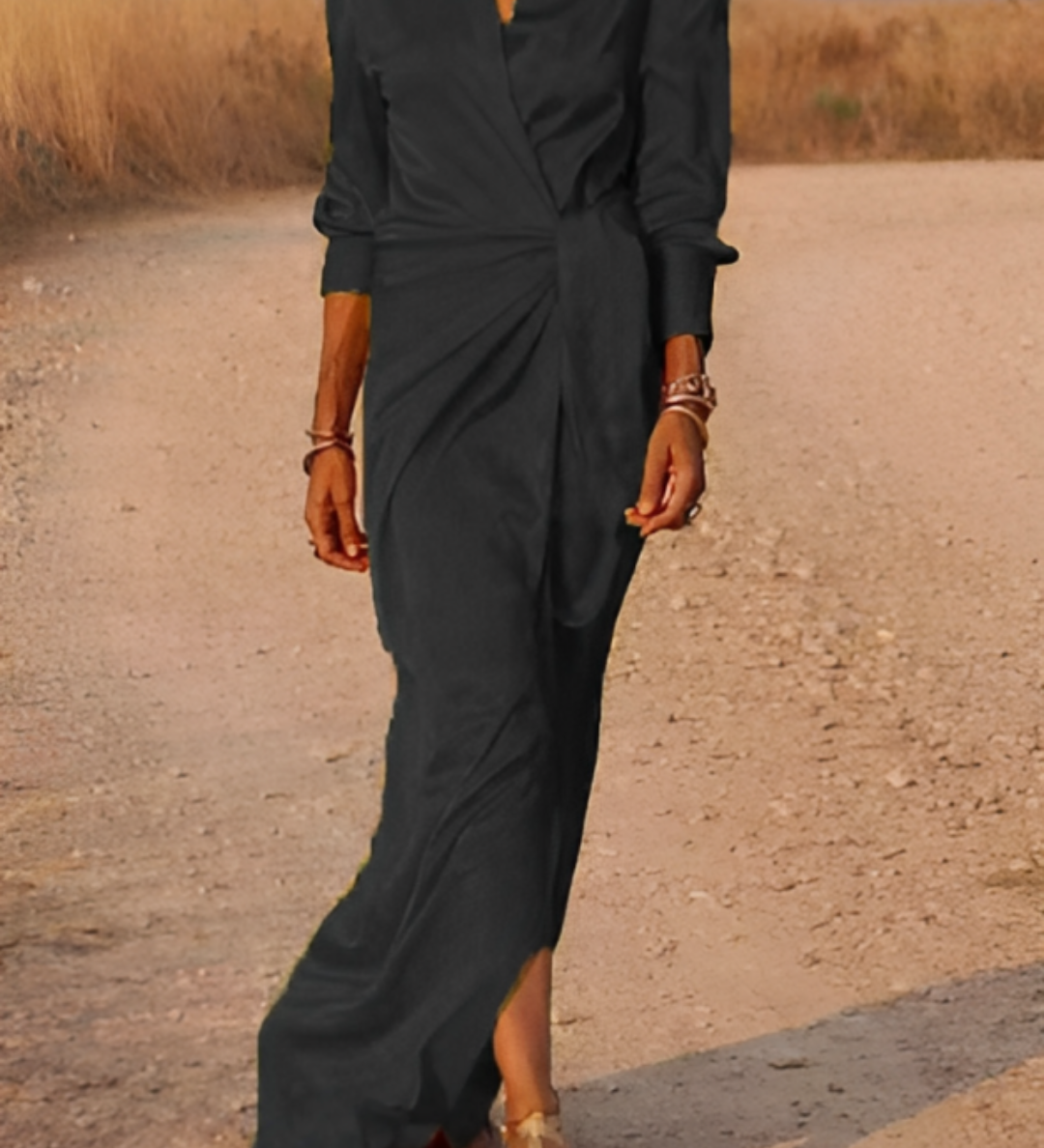 Vestido Largo con Drapeado Elegante – Estilo Sofisticado con Abertura