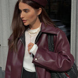 Chaqueta corta oversize efecto piel en burdeos