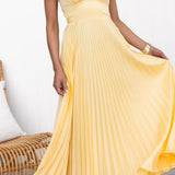 Vestido midi plisado con escote en V y tirantes anchos