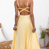 Vestido midi plisado con escote en V y tirantes anchos