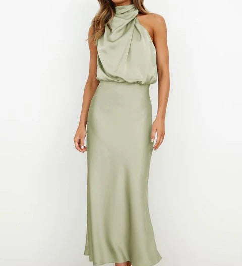 Vestido de fiesta con escote halter drapeado y corte recto
