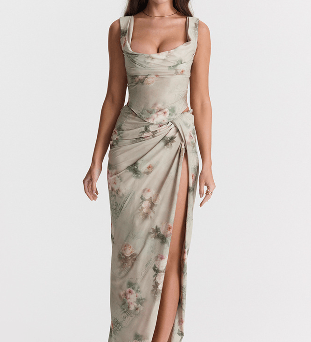 Vestido Largo de Satén con Abertura Alta y Drapado – Disponible en Varios Colores