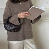Mini Bolso de Cuero Trenzado con Cadena Dorada