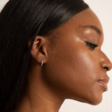 Aros pequeños en plata de ley con circonitas – pendientes elegantes mujer