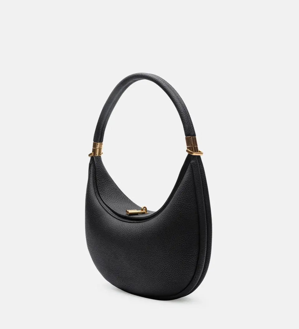 Bolso de Hombro en Forma de Media Luna con Detalles Dorados – Elegancia Femenina